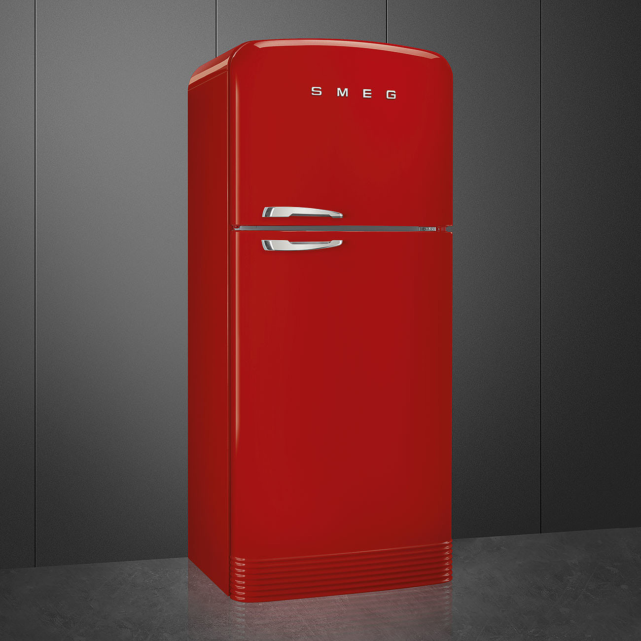 SMEG FAB50RRD5 Отдельностоящий двухдверный холодильник, стиль 50-х годов, 80 см, красный, No-frost, петли справа