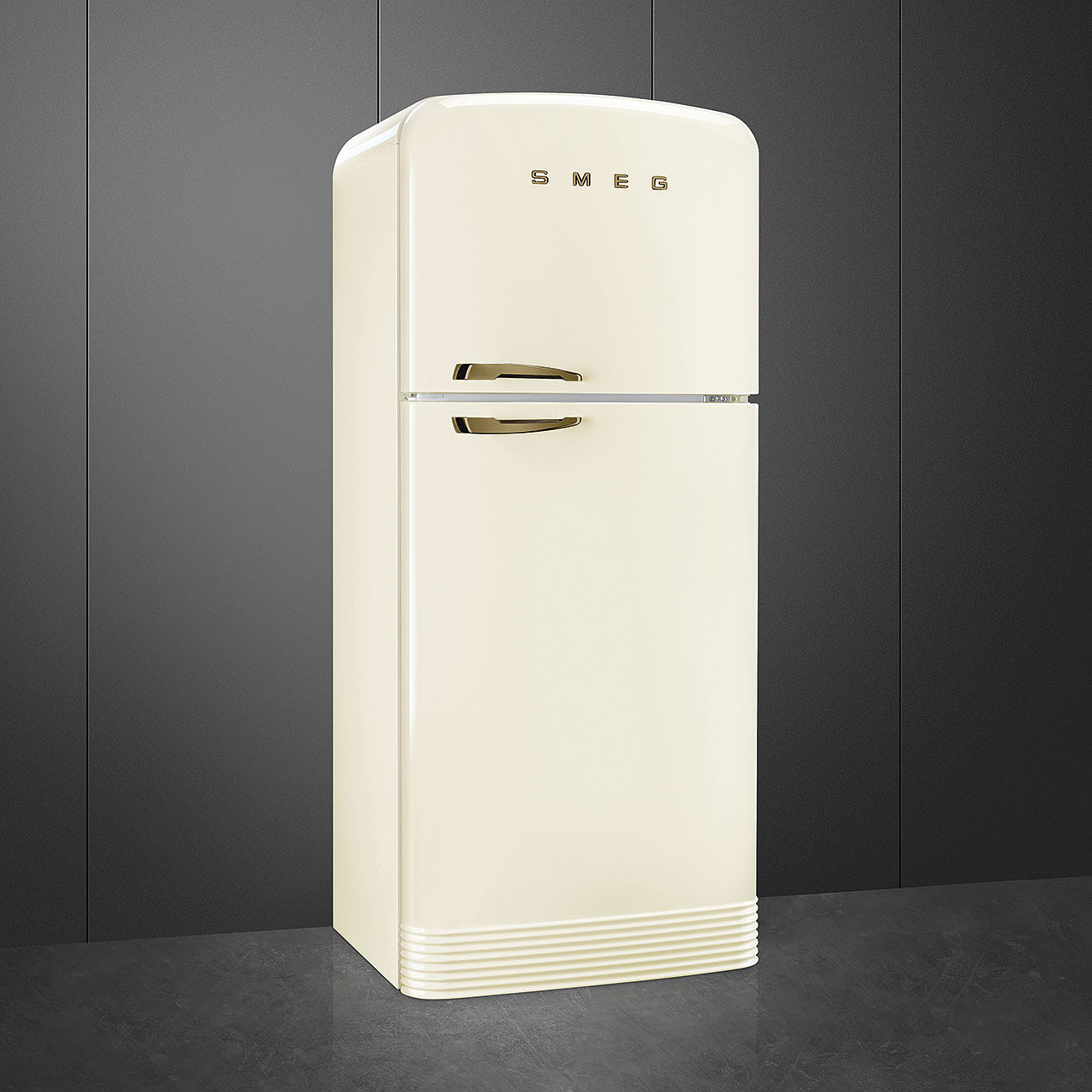 SMEG FAB50RCR5  Отдельностоящий двухдверный холодильник,стиль 50-х годов, 80 см, кремовый, No-frost, петли справа