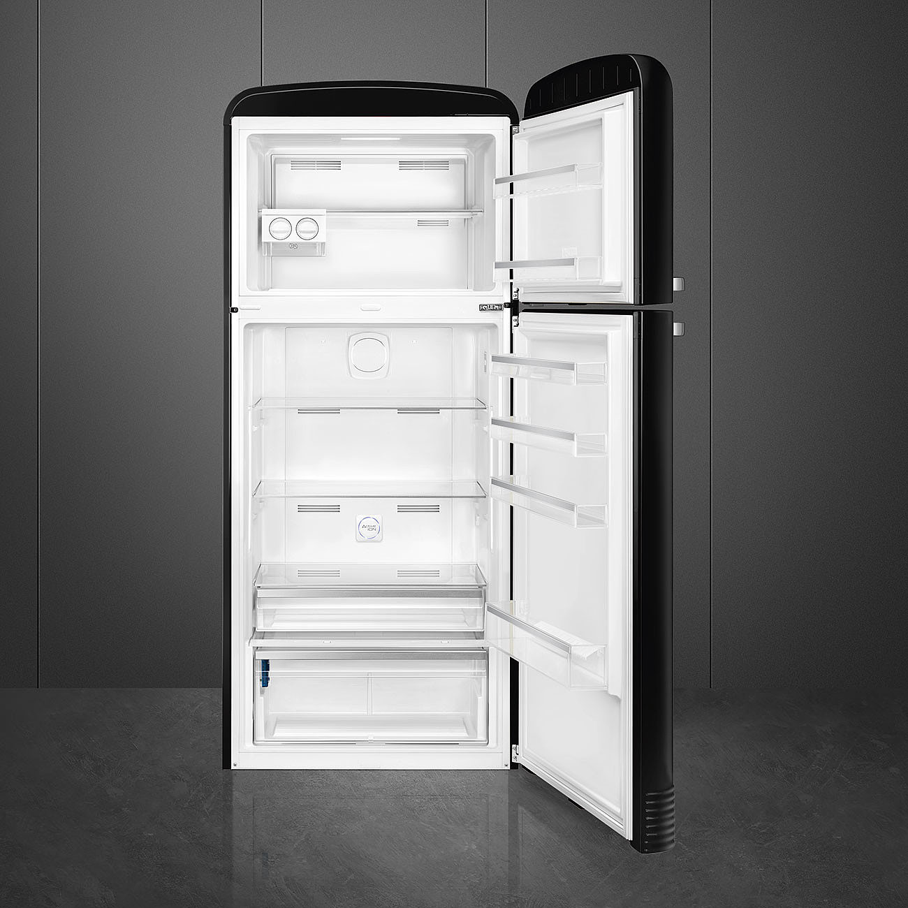 SMEG FAB50RBL5 Отдельностоящий двухдверный холодильник, стиль 50-х годов, 80 см, черный, No-frost, петли справа