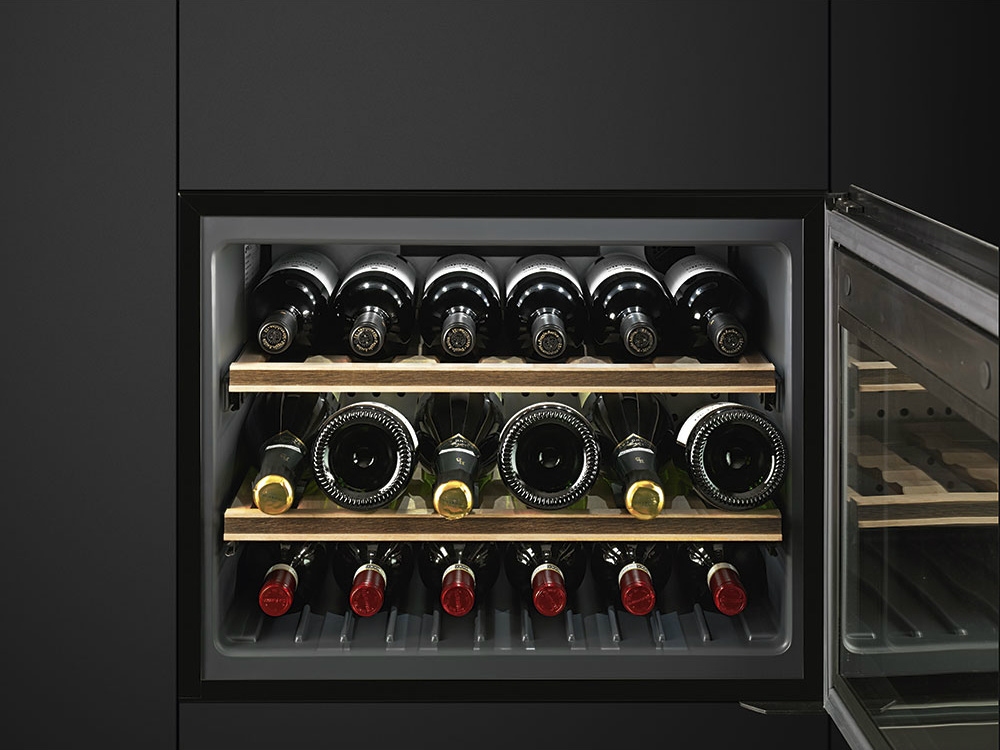 SMEG CVI321X3 Холодильный шкаф для вина встраиваемый, 45 см, Нержавеющая сталь