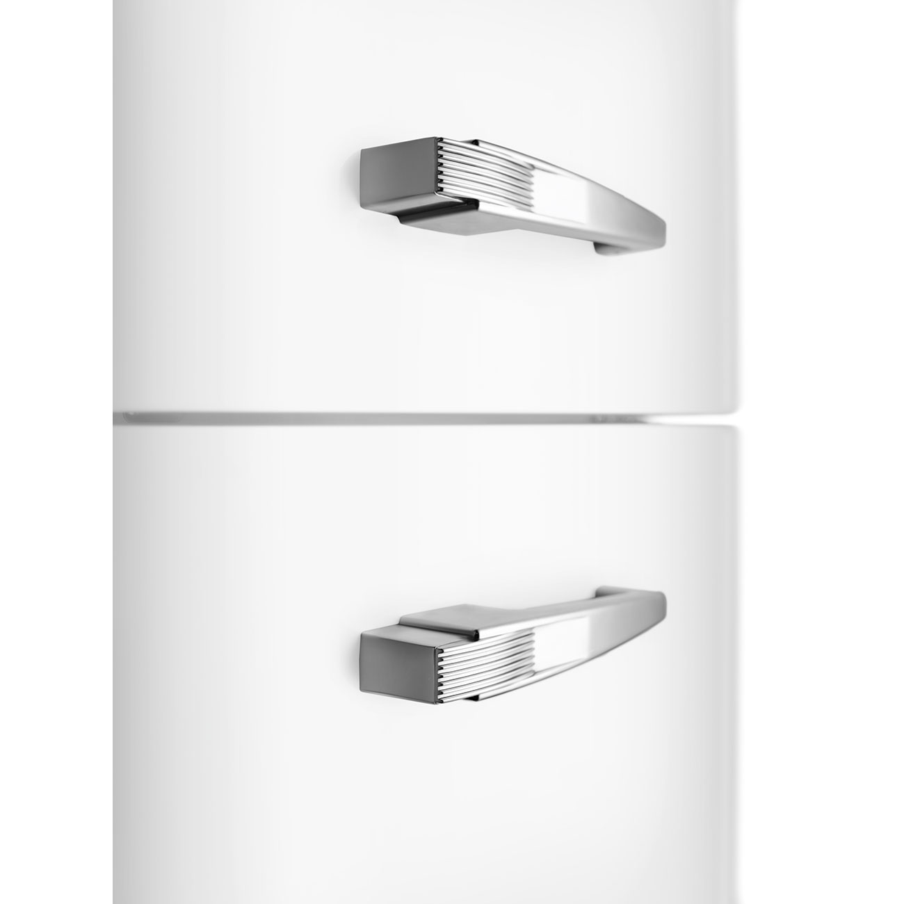 SMEG FAB30RWH5 Отдельностоящий двухдверный холодильник, стиль 50-х годов, 60 см, белый, петли справа